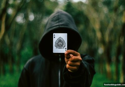 麻将特色玩法融合体育实时赔率：外围足球赔率视角下的创新娱乐解析